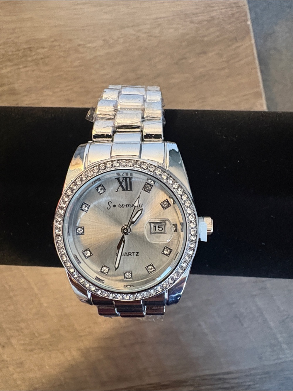 Silver Tone Rhinestone Quartz Watch with Date - Picture 3 of 3